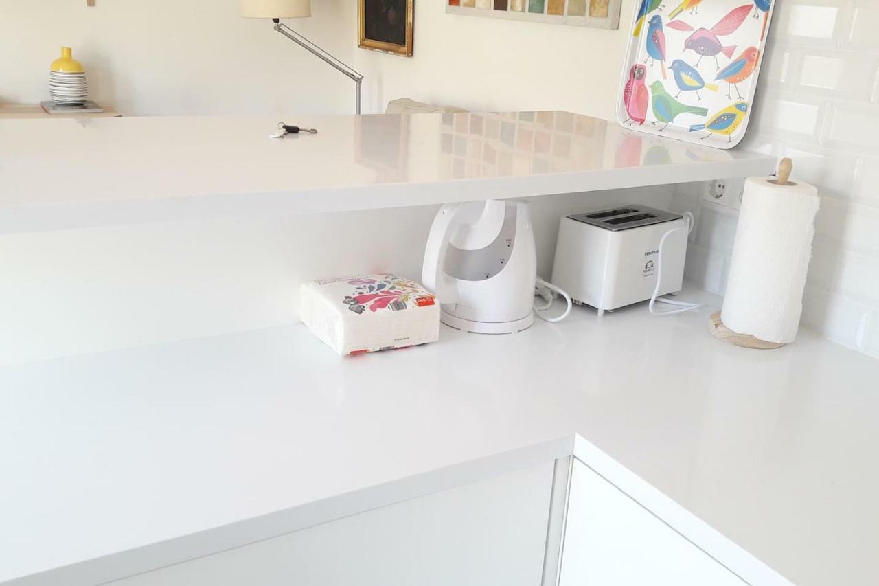 リスボンModern Cosy Flat With Terrace In Campo De Ourique.アパートメント エクステリア 写真