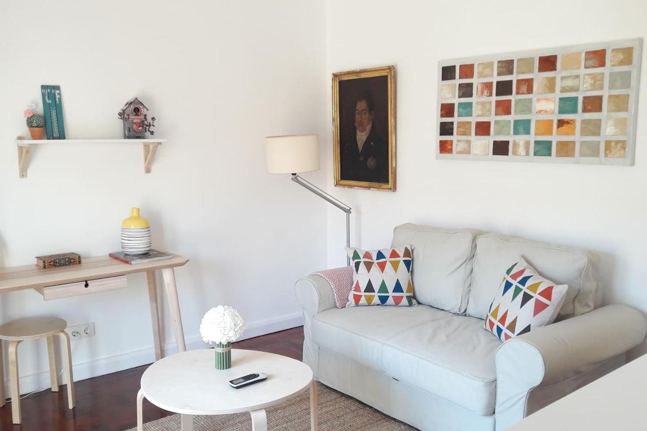 リスボンModern Cosy Flat With Terrace In Campo De Ourique.アパートメント エクステリア 写真