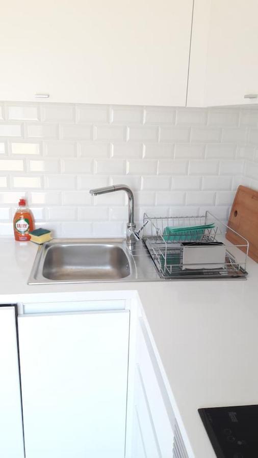リスボンModern Cosy Flat With Terrace In Campo De Ourique.アパートメント エクステリア 写真